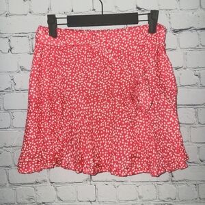 NWT Urban Romantics Size M Red Polka Dot Skort
